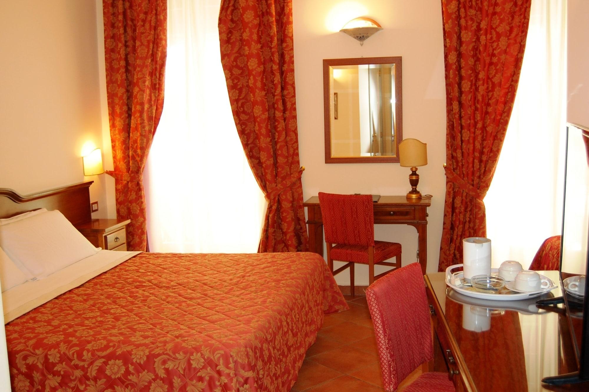 Hotel Mediterraneo Сиракуза Екстериор снимка
