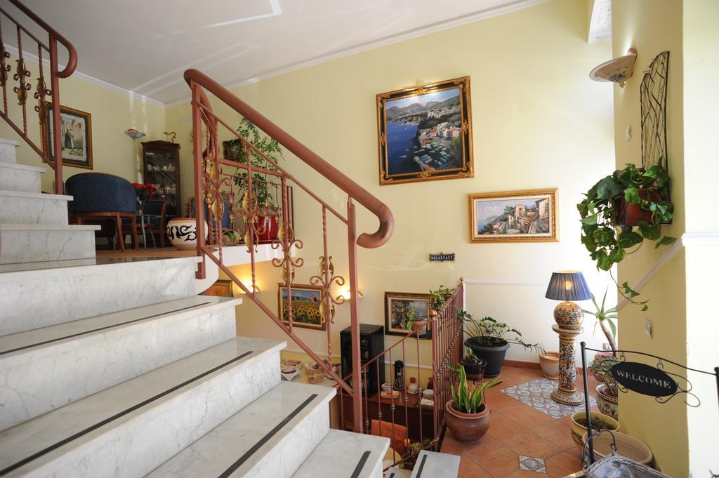 Hotel Mediterraneo Сиракуза Екстериор снимка