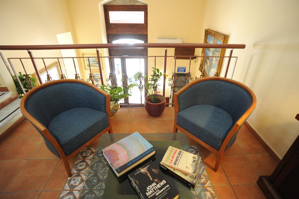 Hotel Mediterraneo Сиракуза Екстериор снимка